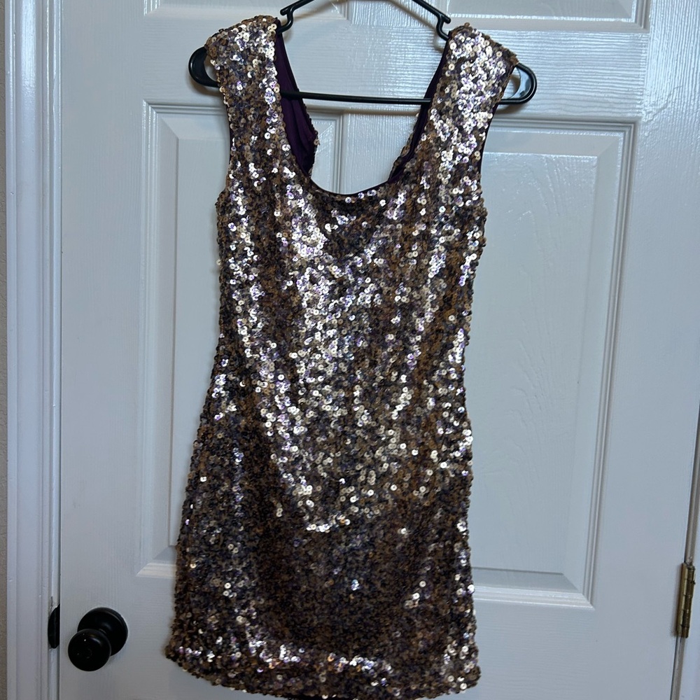 AIDAN MATTOX Sequin Sleeveless Dress - Gold